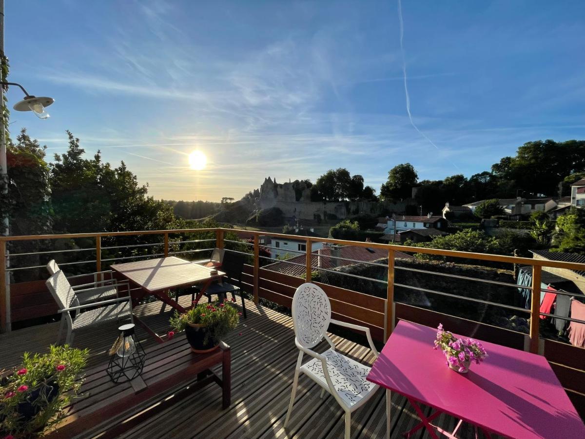 Les 3 Pigeons Hotel Bressuire Exterior photo